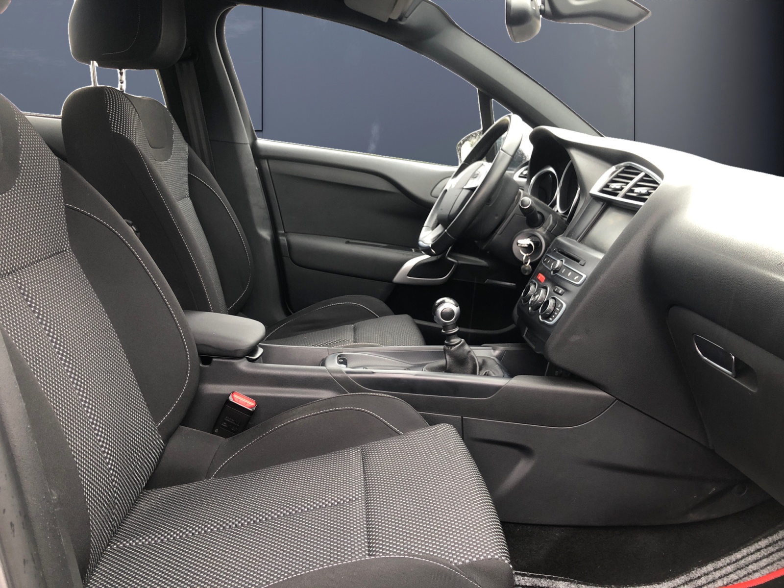 Ds Automobiles Ds 4 13