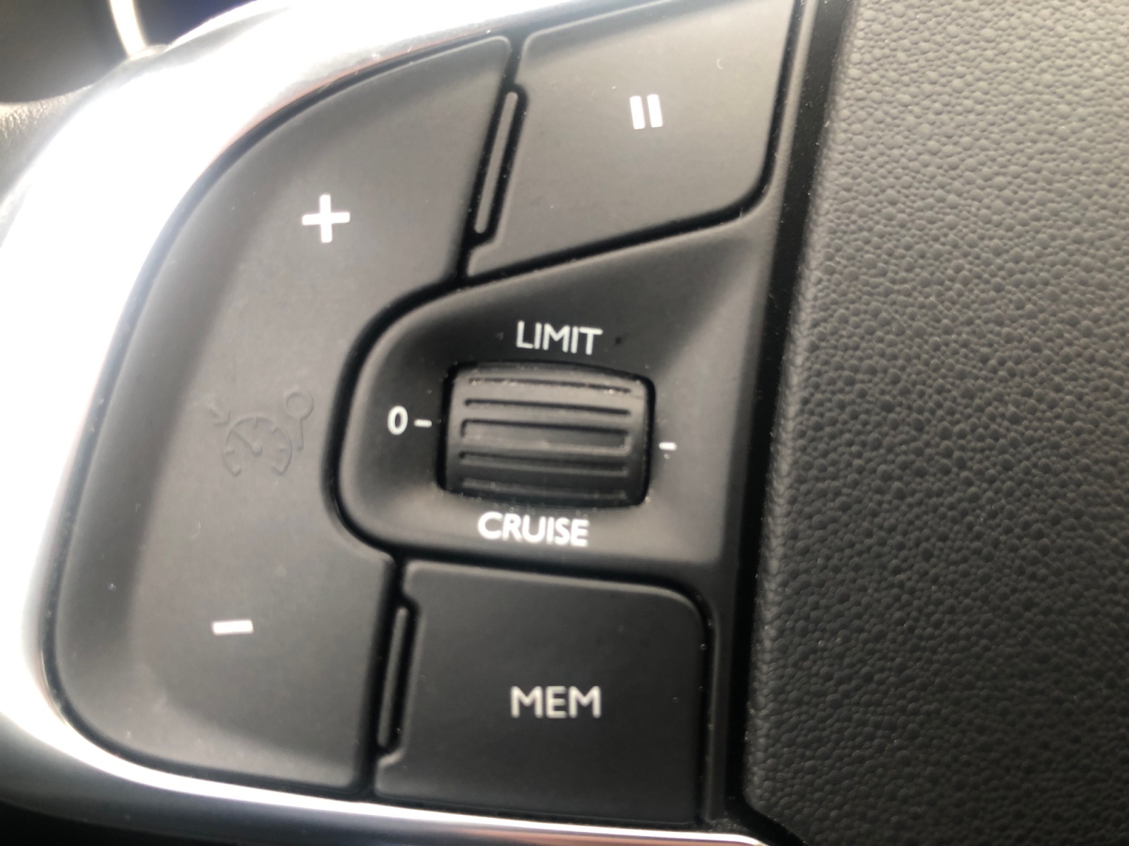 Ds Automobiles Ds 4 18