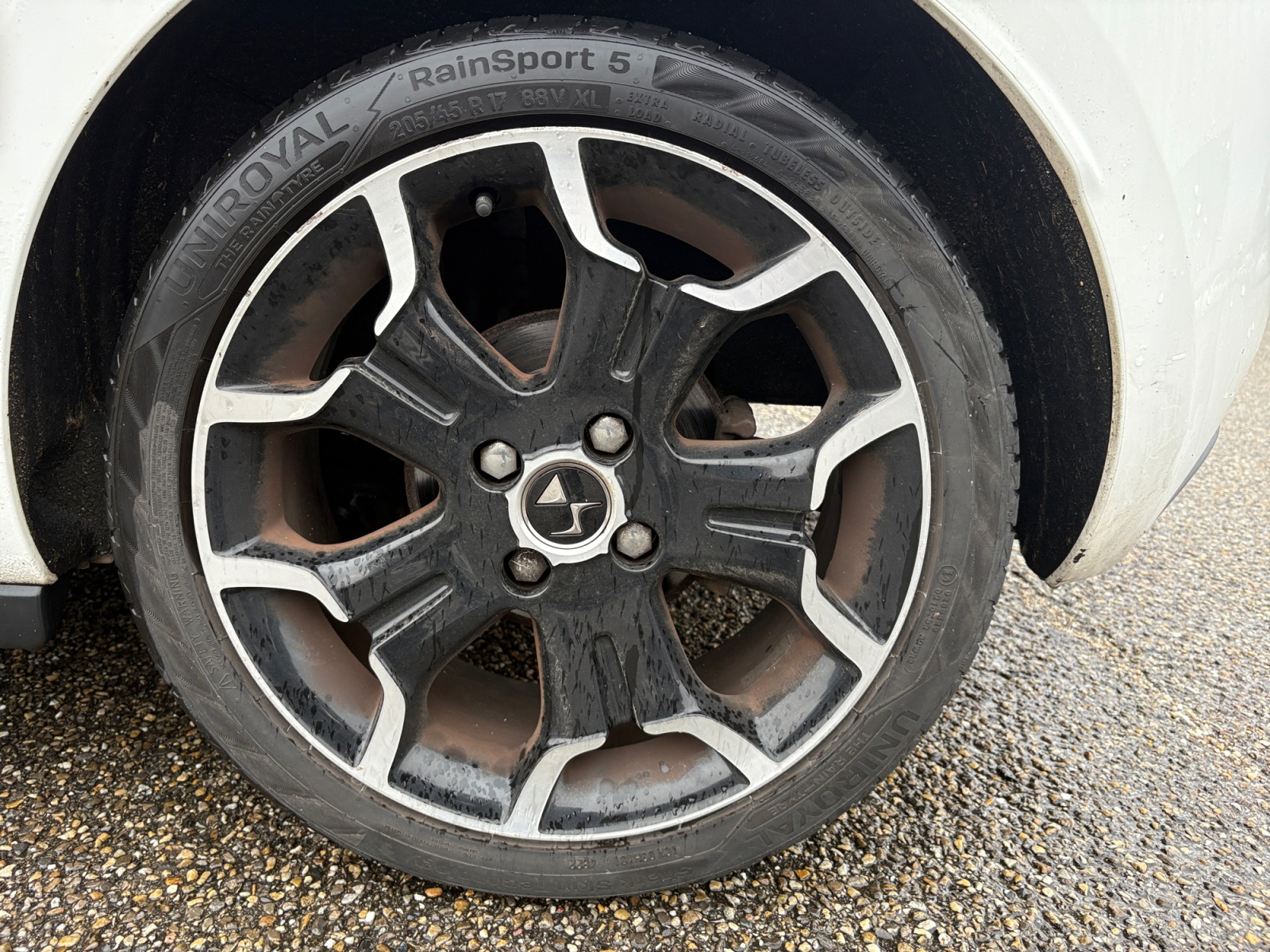 Ds Automobiles Ds 3 24