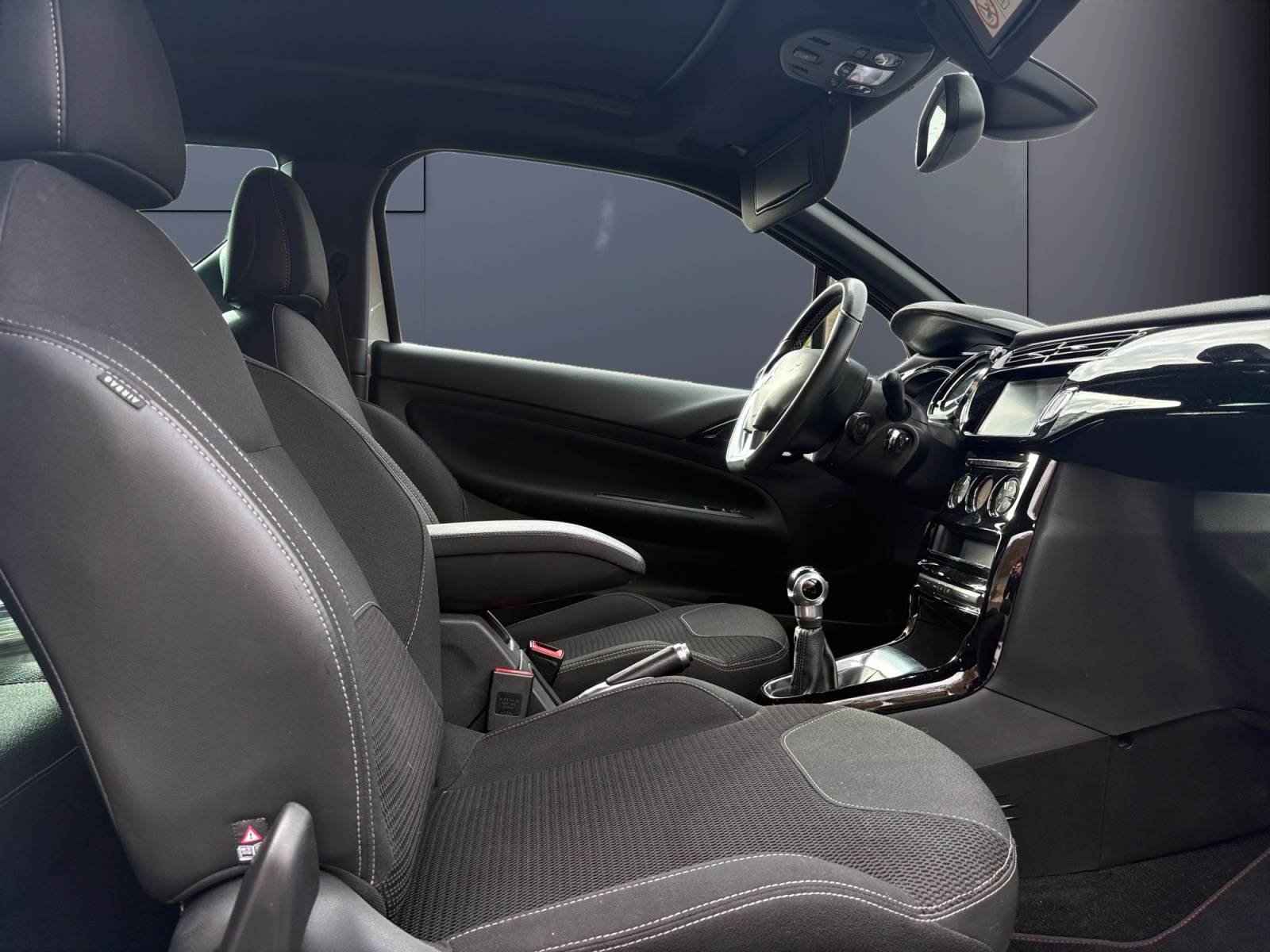 Ds Automobiles Ds 3 13