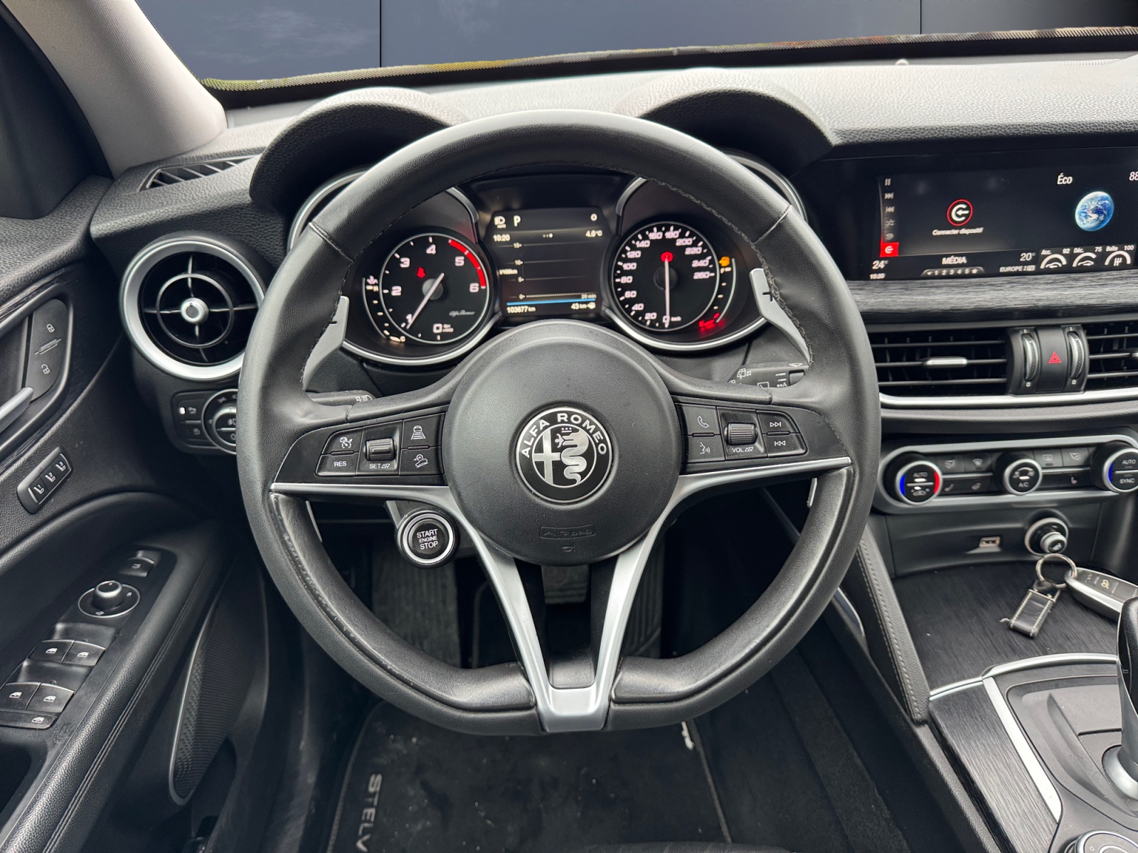 Alfa Romeo Stelvio 15