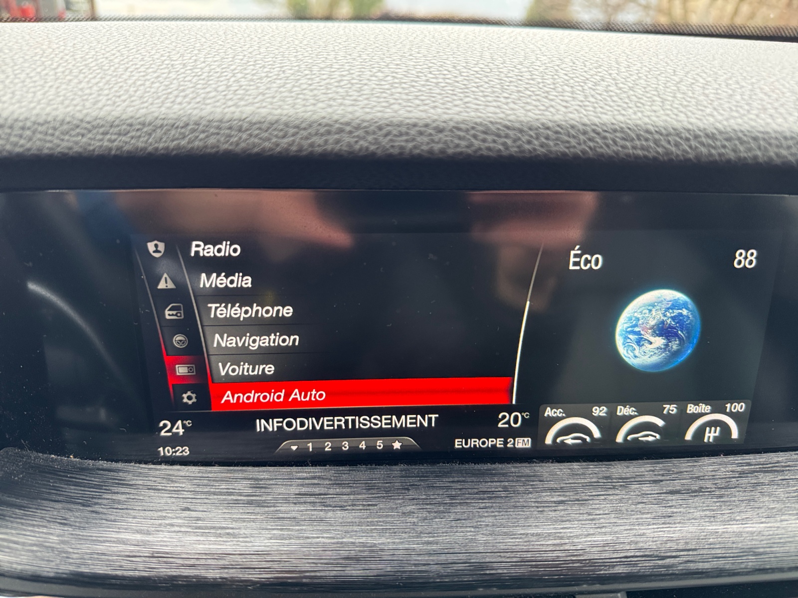 Alfa Romeo Stelvio 23