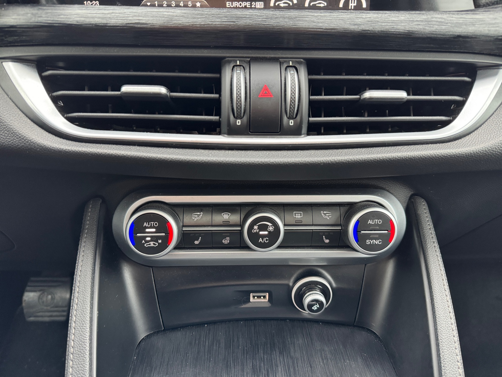 Alfa Romeo Stelvio 24