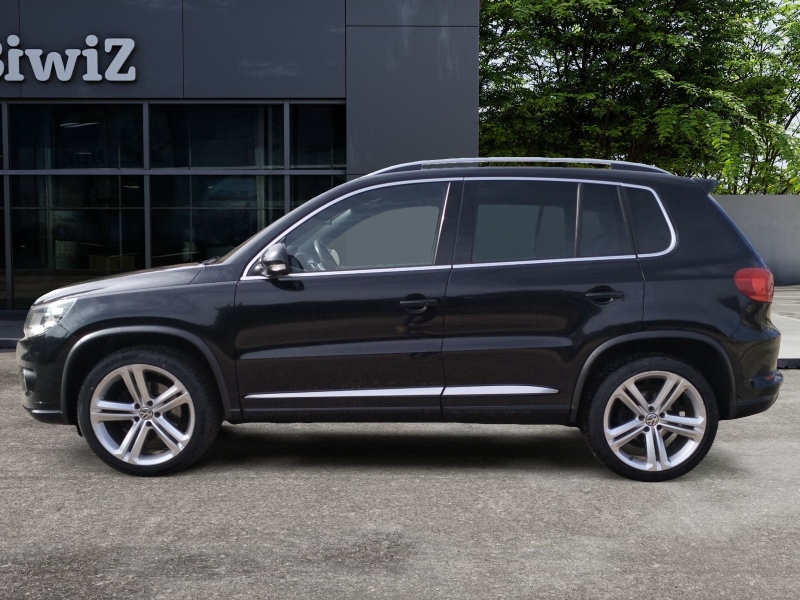 Volkswagen Tiguan 1