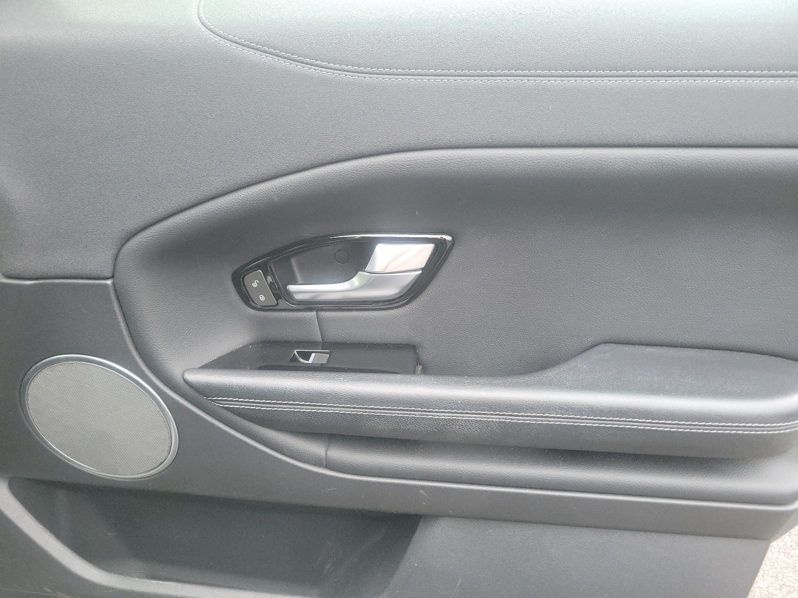 Land Rover Range Rover Evoque 31