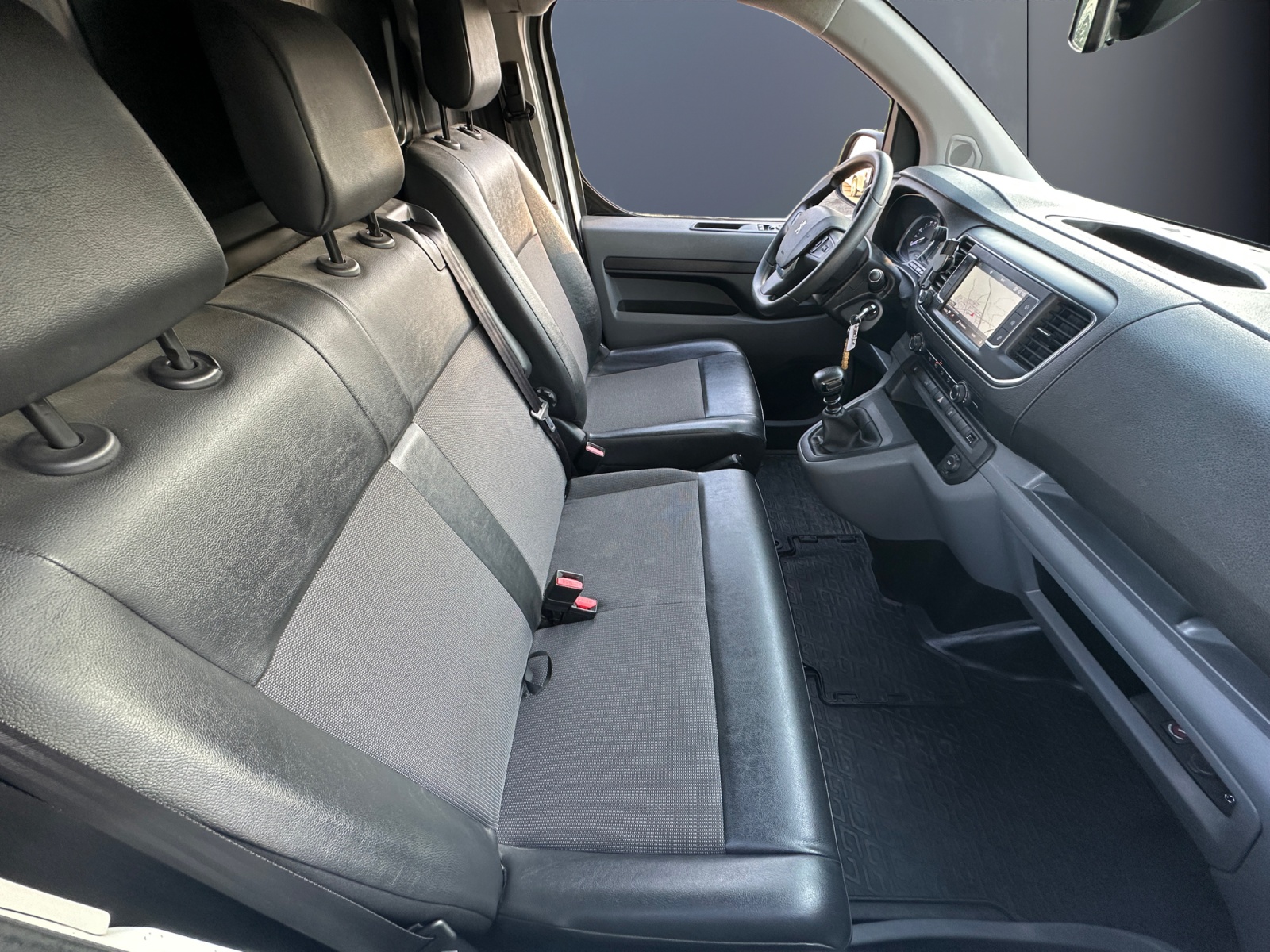 Peugeot Expert Vu 12