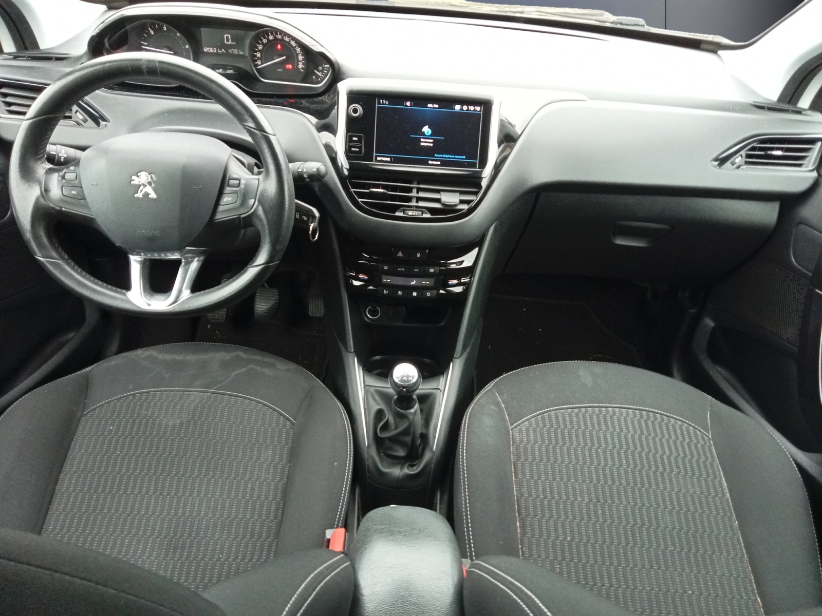 Peugeot 208 14