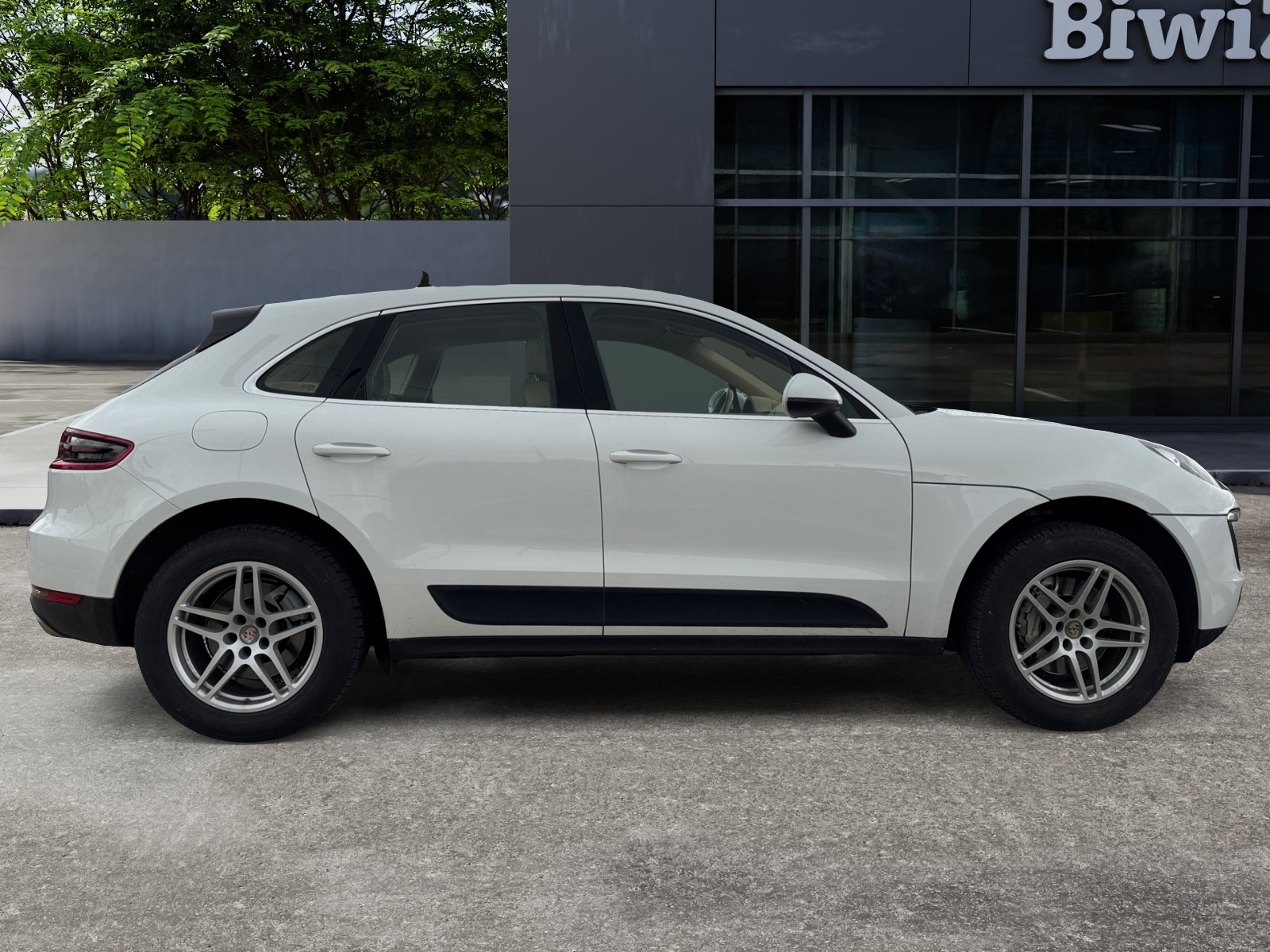 Porsche Macan 5