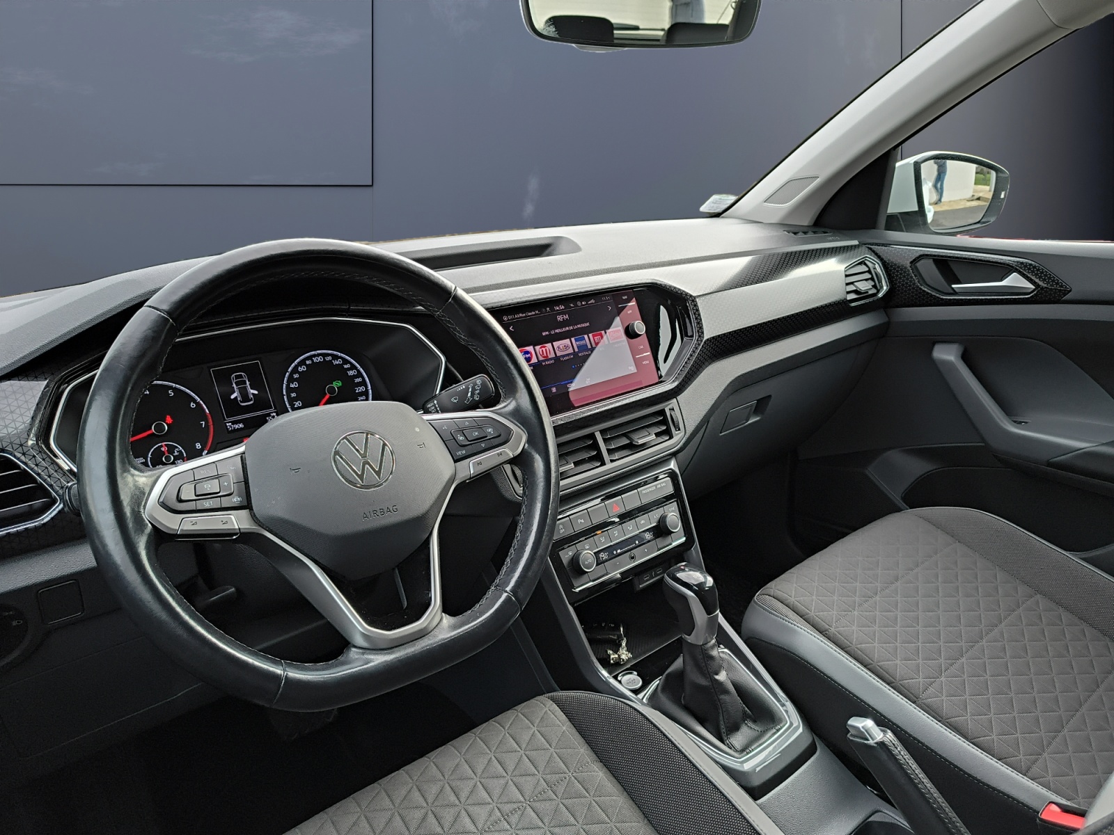 Volkswagen T-Cross 8