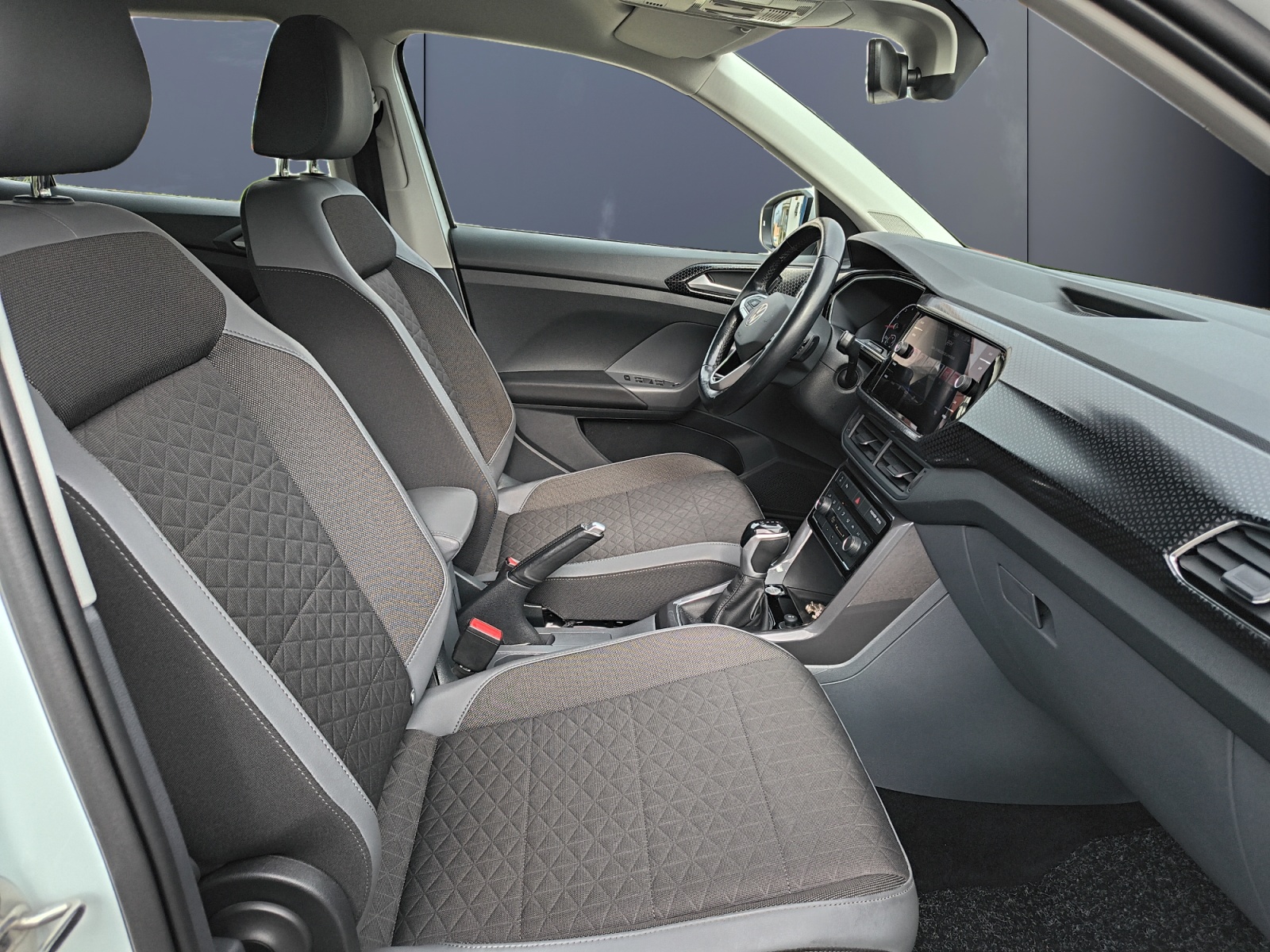 Volkswagen T-Cross 13