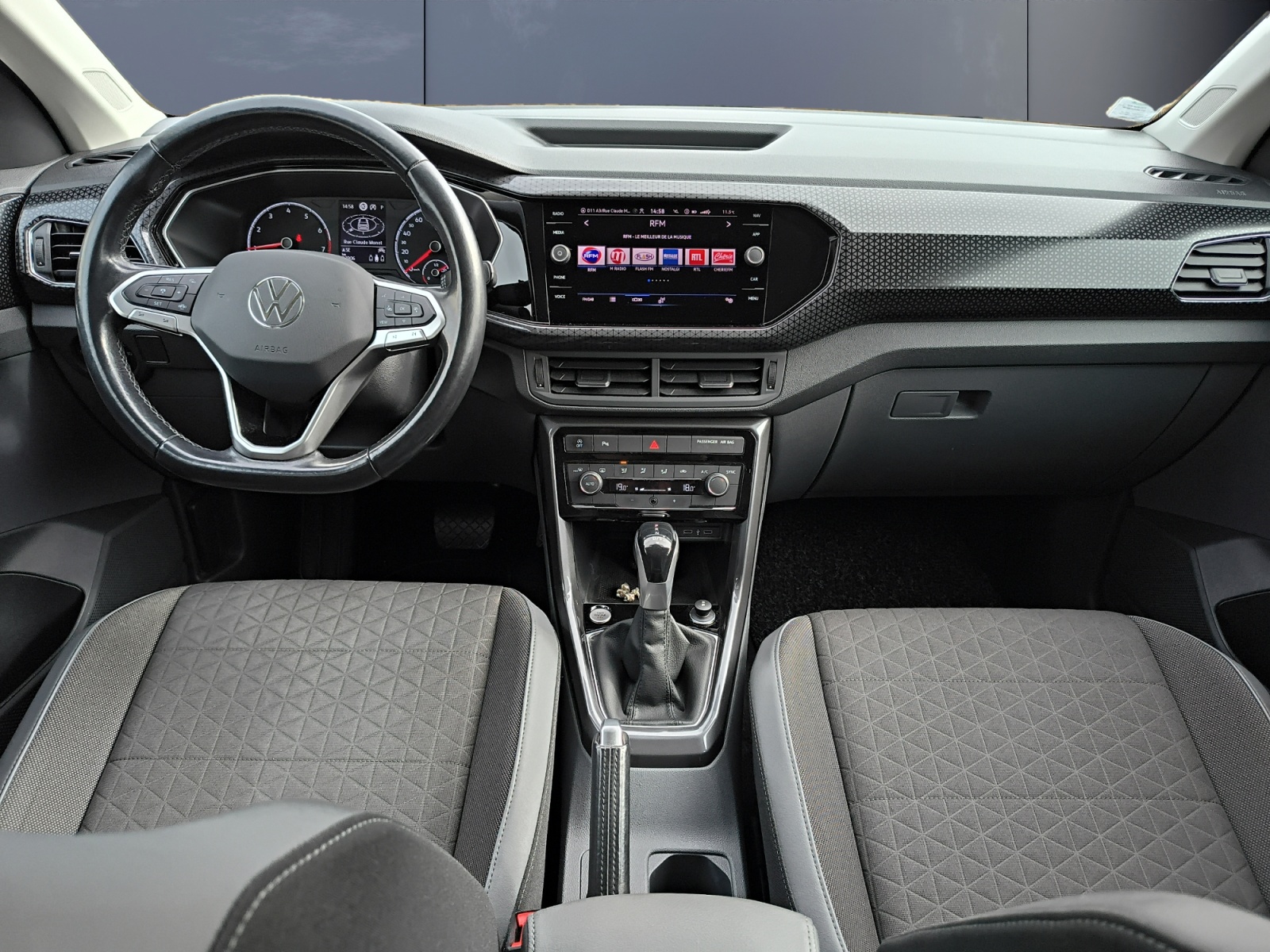 Volkswagen T-Cross 14