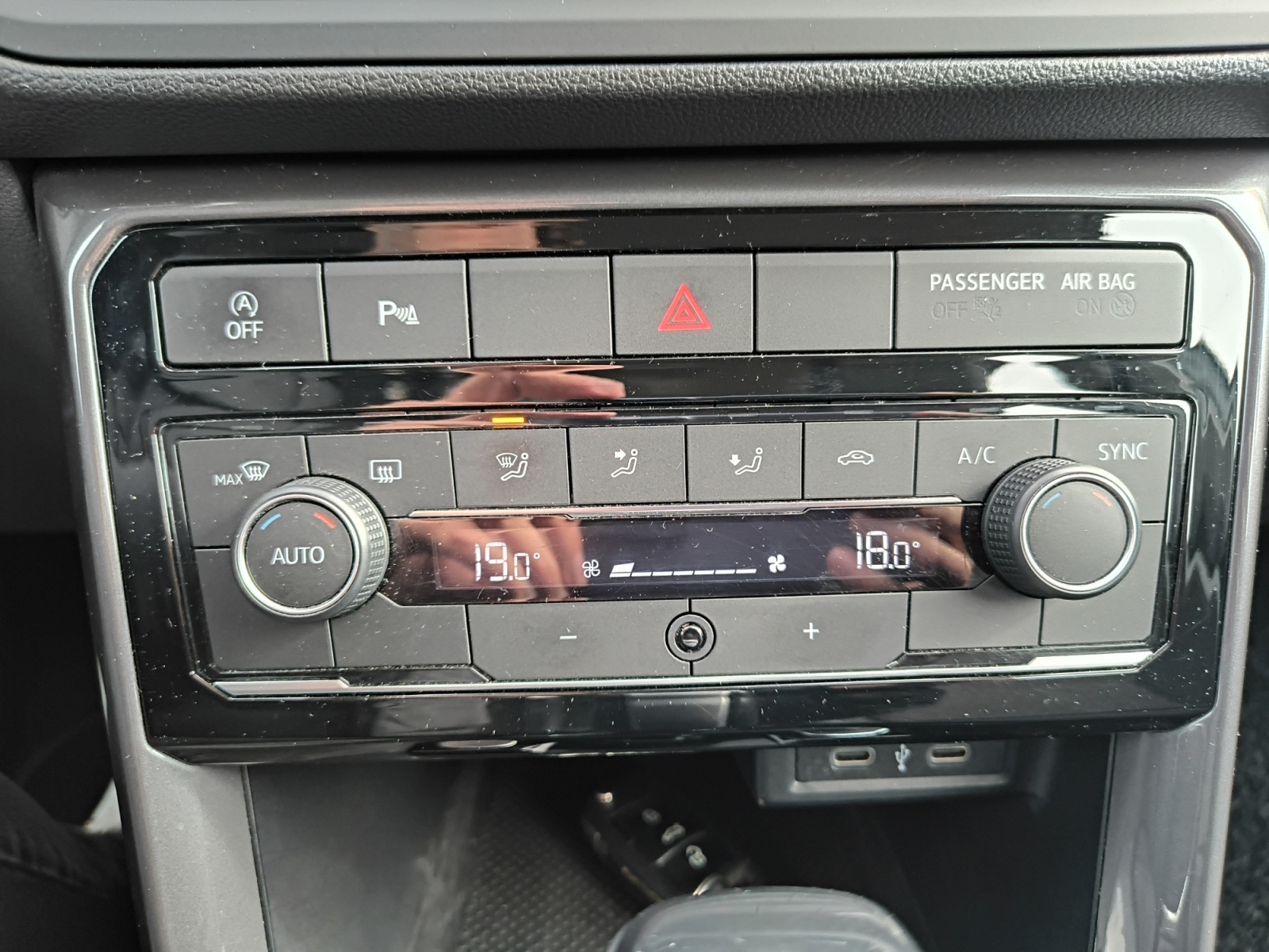 Volkswagen T-Cross 18