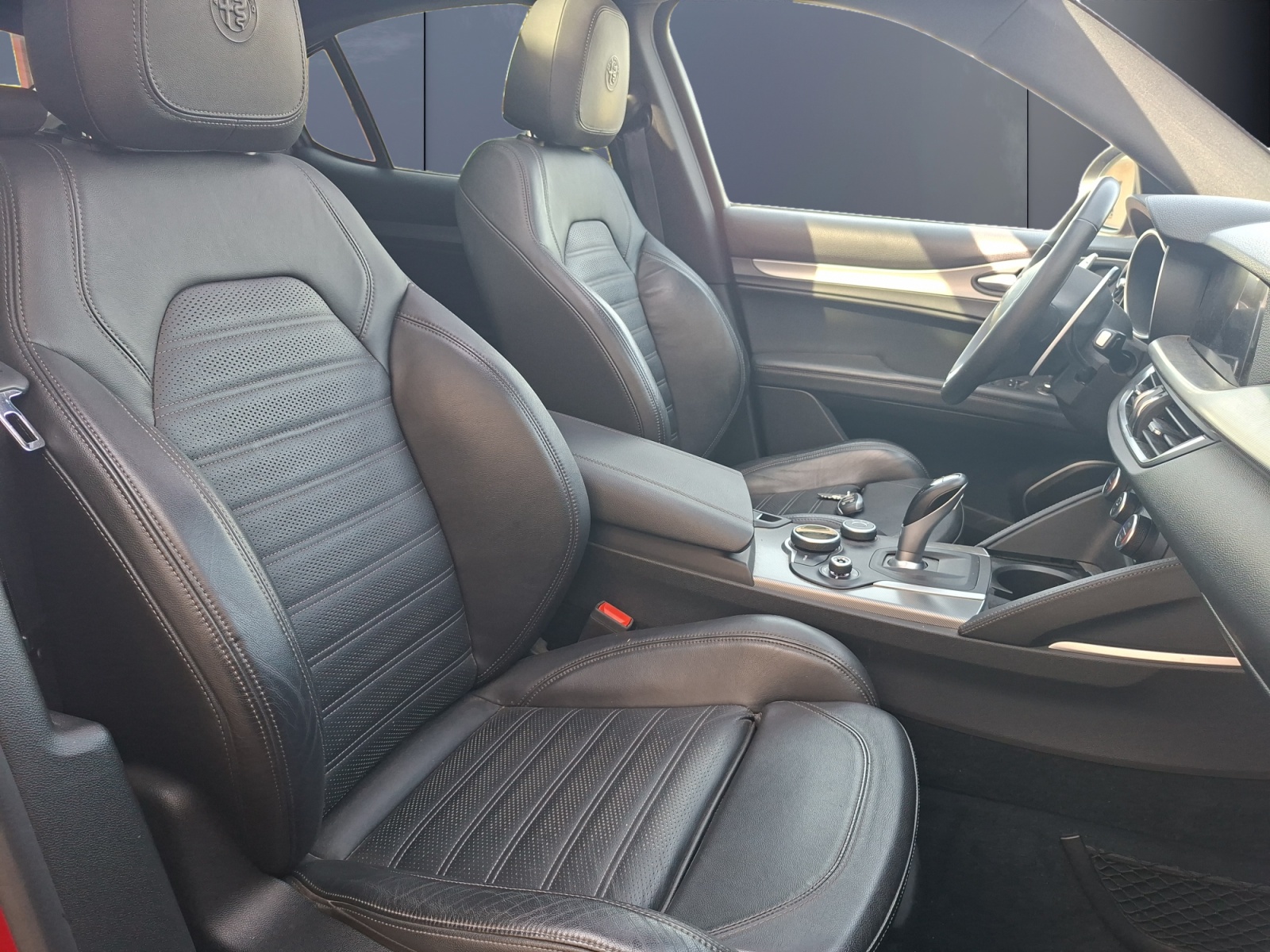 Alfa Romeo Stelvio 13