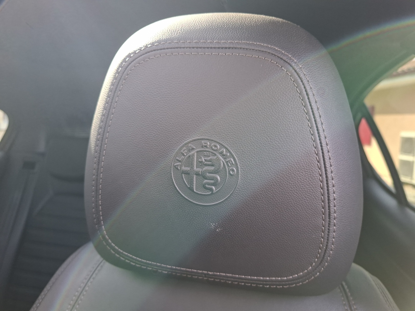 Alfa Romeo Stelvio 23