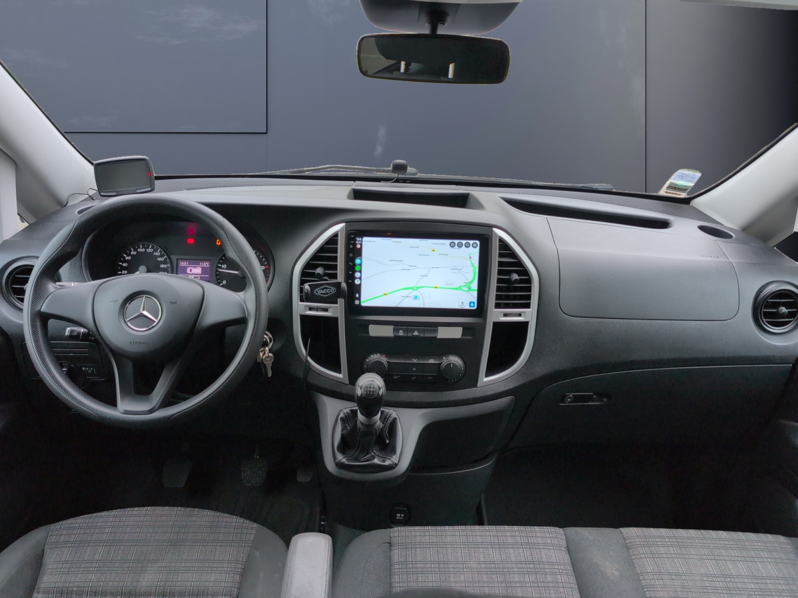 Mercedes-Benz Vito 14