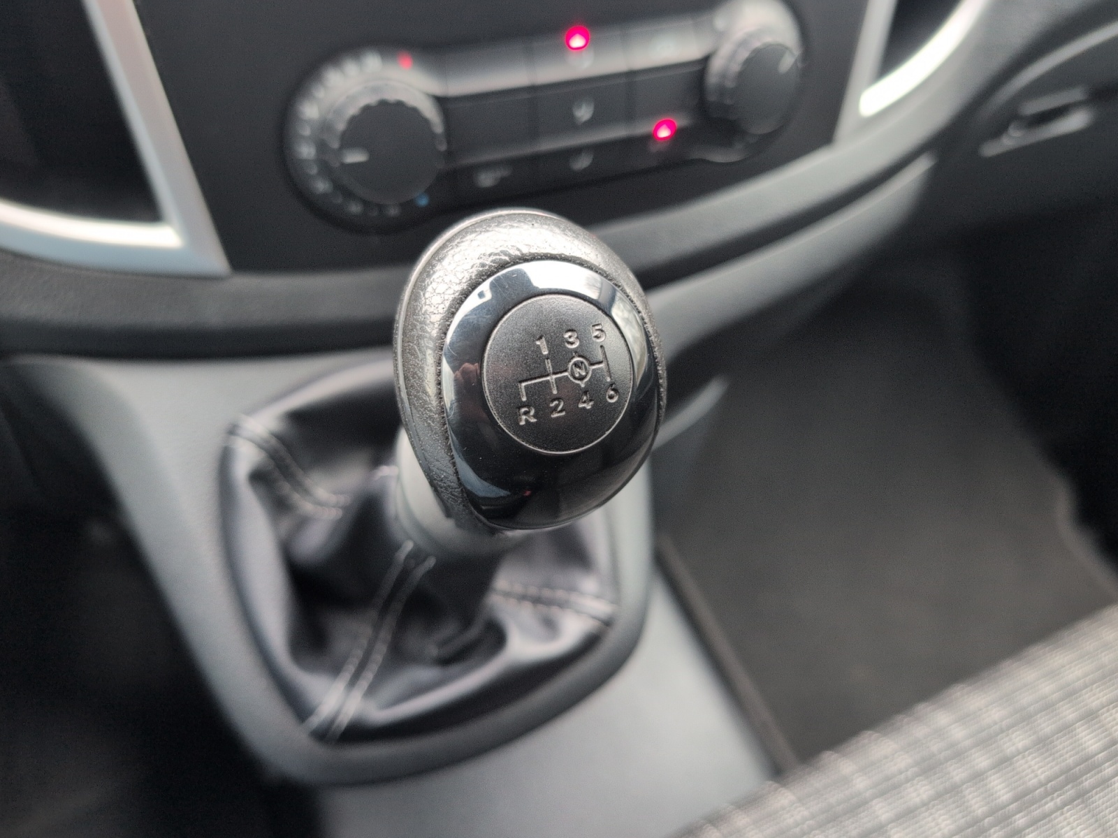 Mercedes-Benz Vito 19