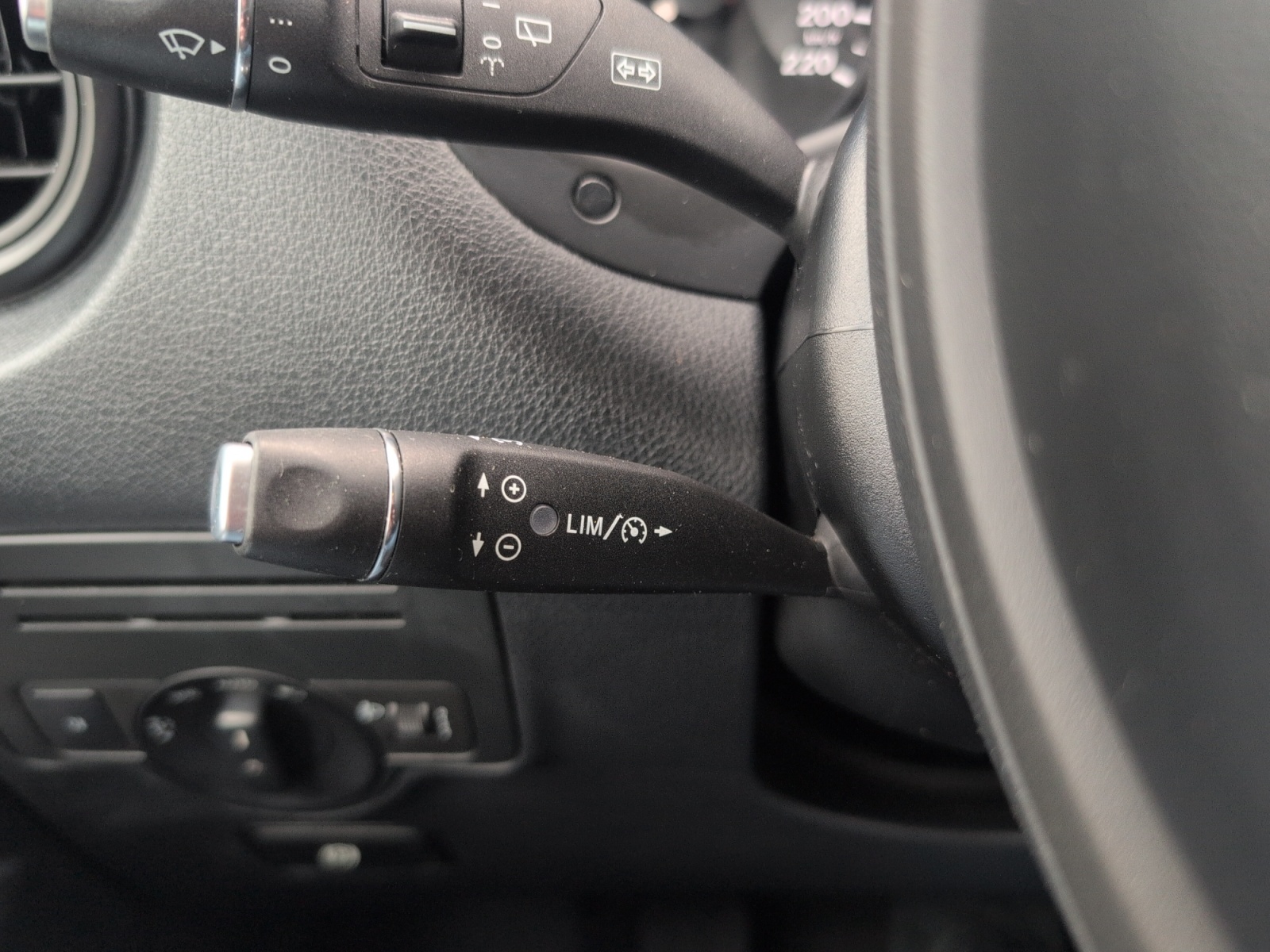 Mercedes-Benz Vito 21