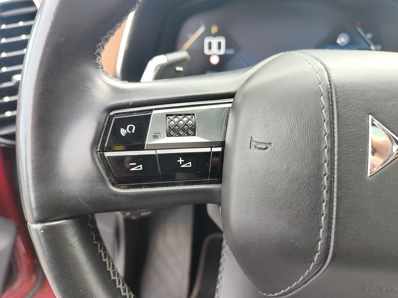 Ds Automobiles Ds 7 23