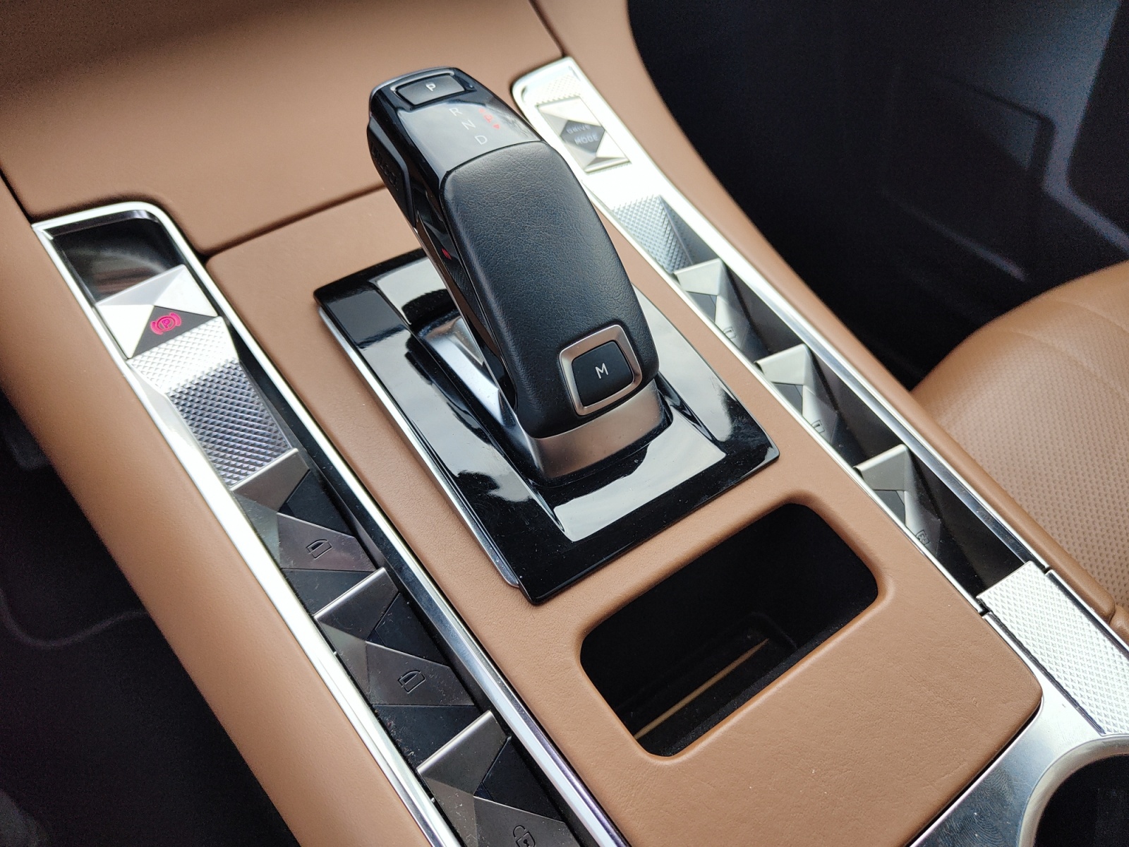 Ds Automobiles Ds 7 25