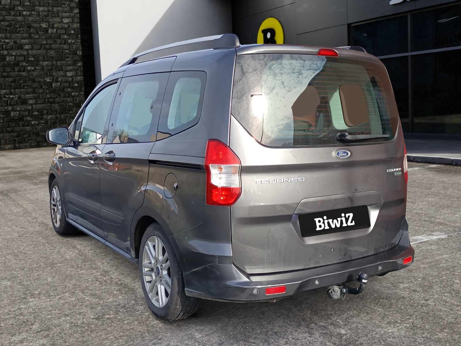 Ford Tourneo Courier 2