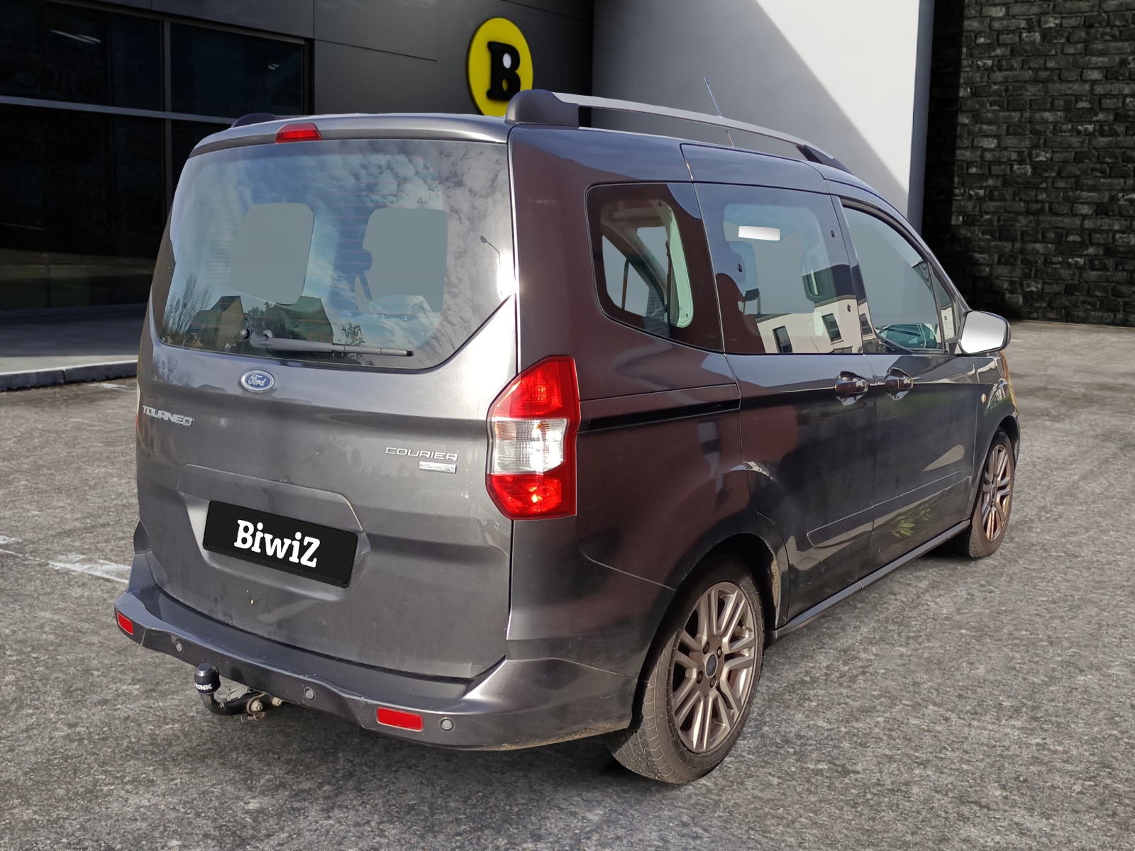 Ford Tourneo Courier 4