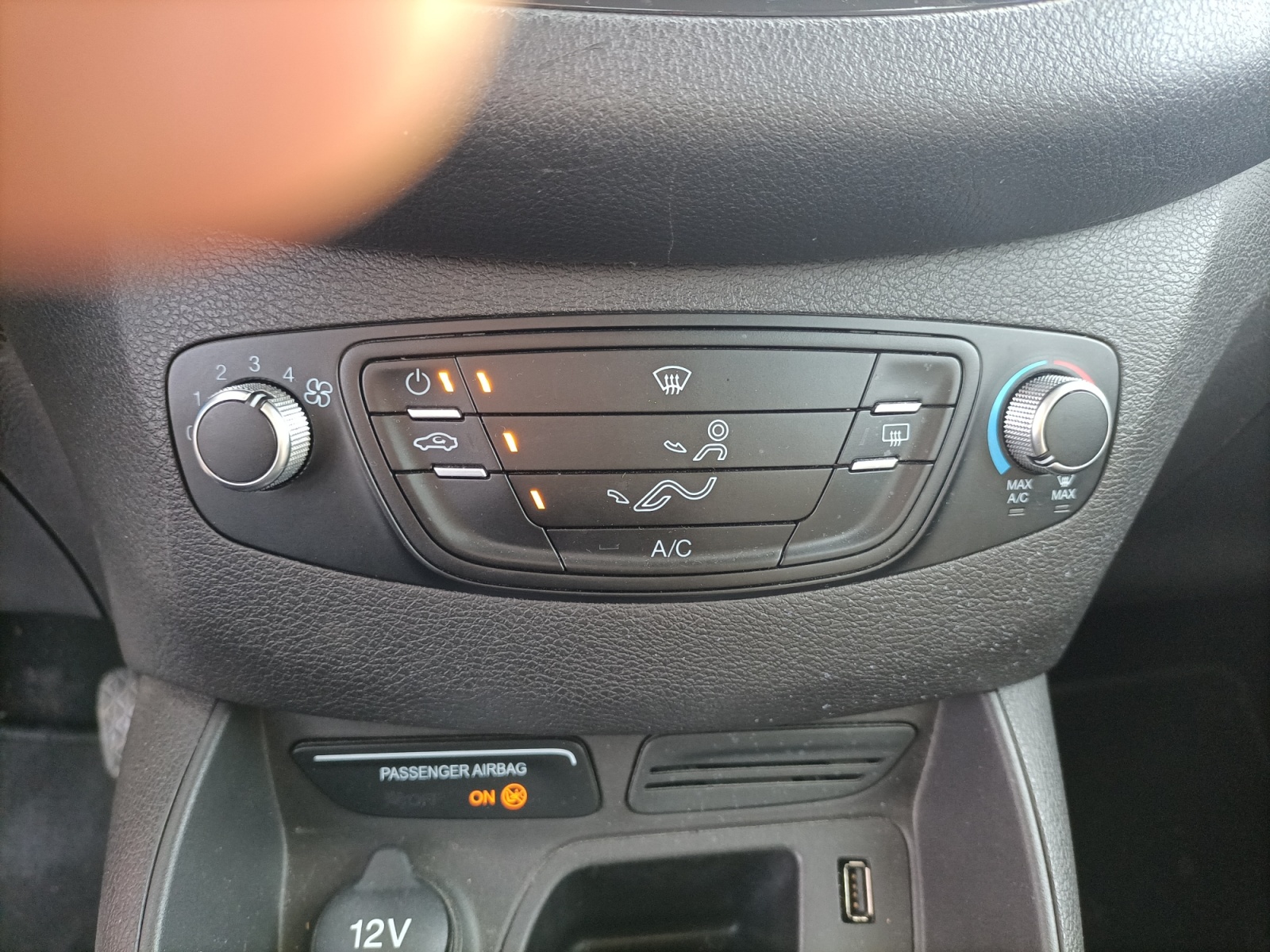 Ford Tourneo Courier 17