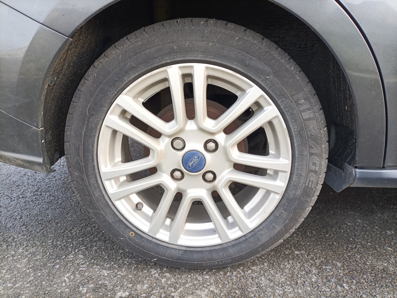 Ford Tourneo Courier 21