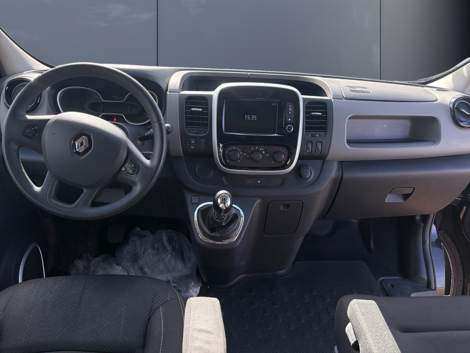 Renault Trafic 14