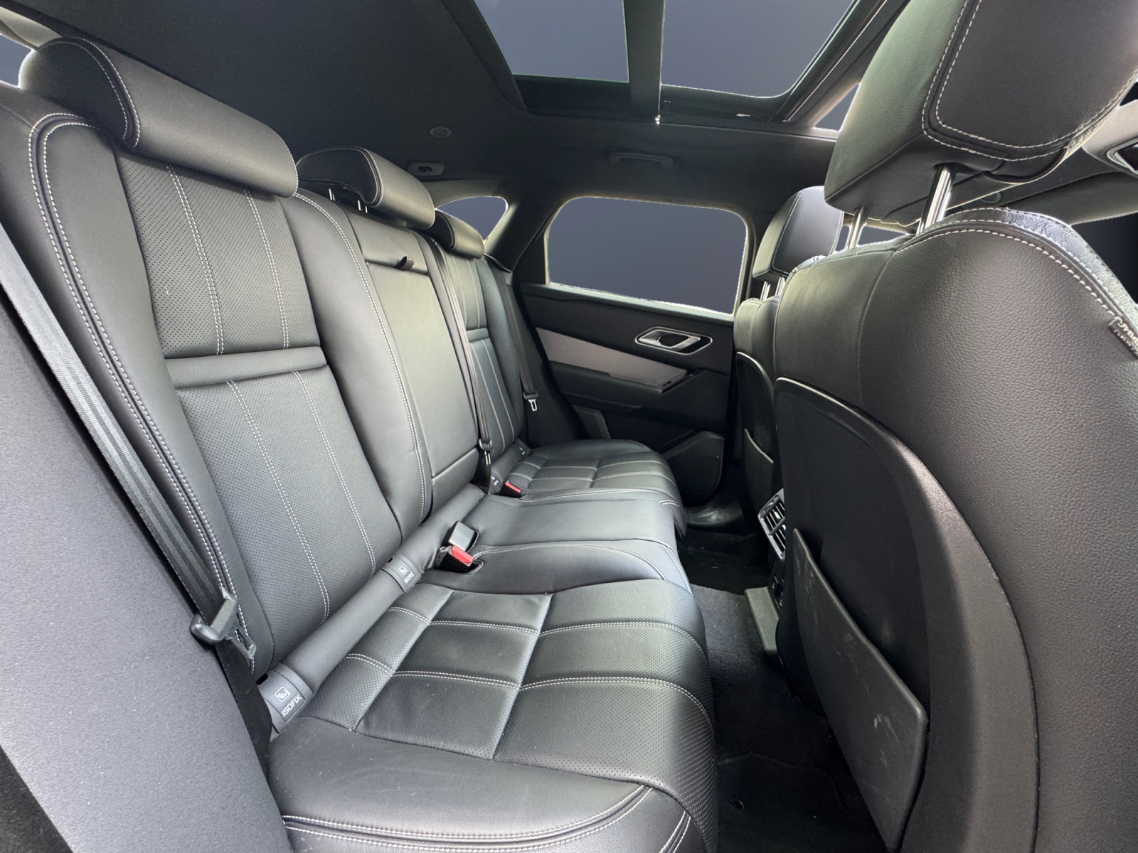 Land Rover Range Rover Velar 11