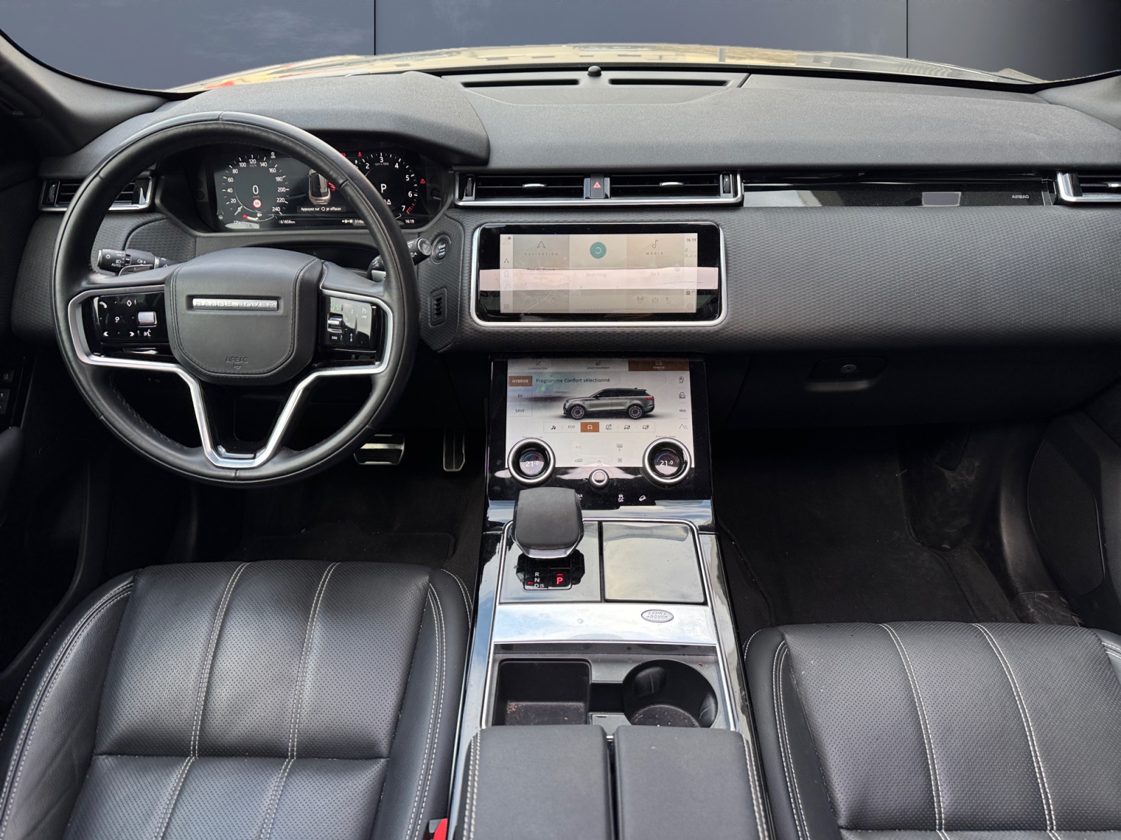 Land Rover Range Rover Velar 14