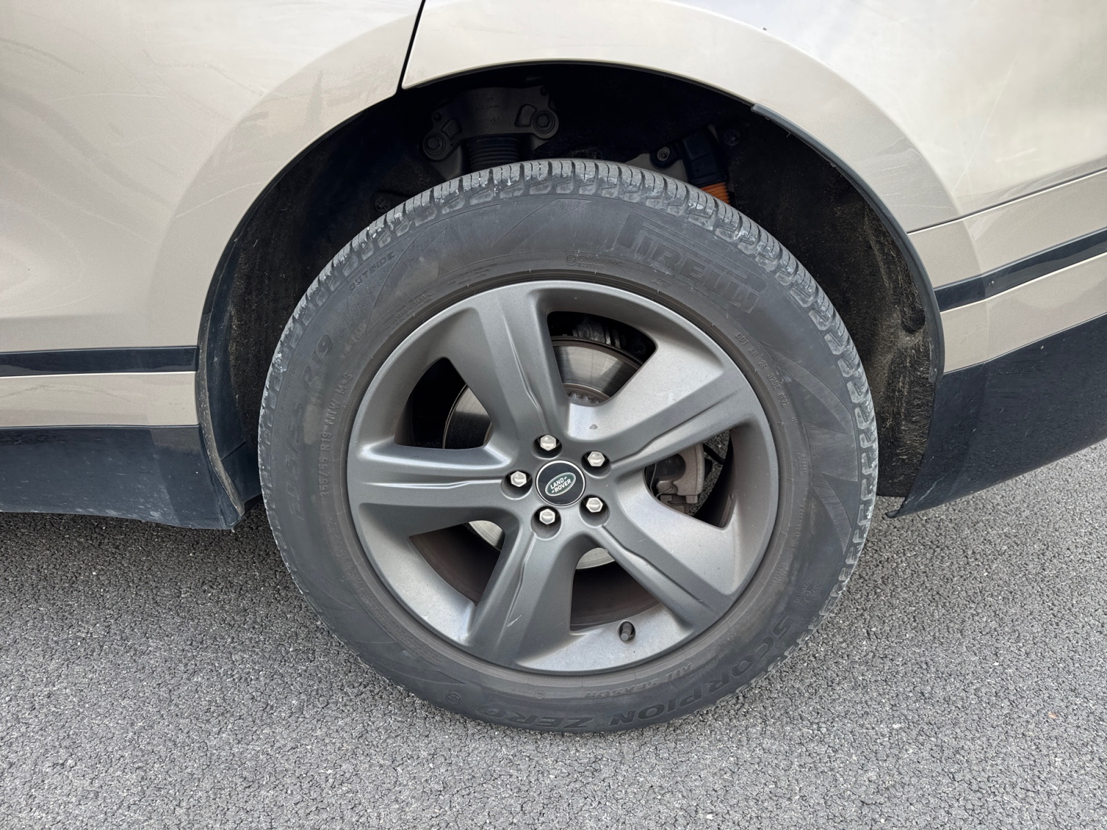 Land Rover Range Rover Velar 29