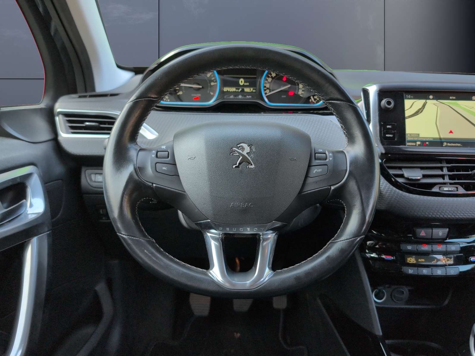 Peugeot 2008 15