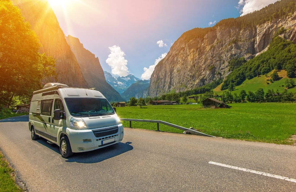 Checklist for Choosing the Best 4WD Camper for Extended Nature Stays