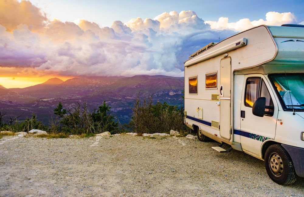 How can I extend off-grid stays with advanced solar power systems?