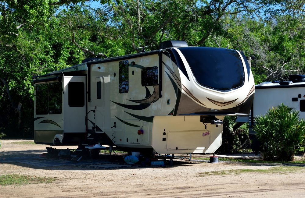 Pitfalls to Avoid When Setting Up a Rooftop Tent in Nature