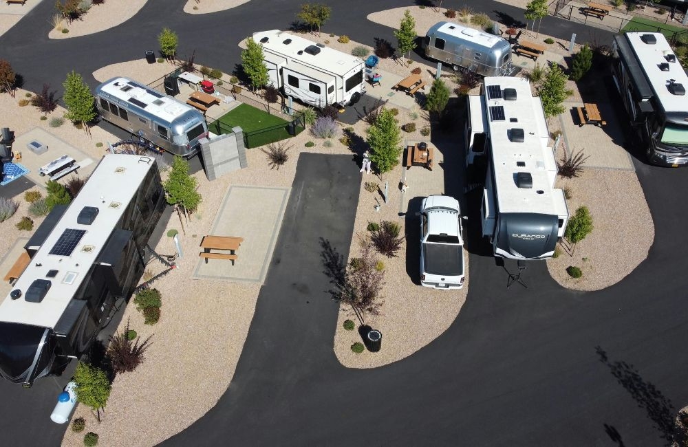 What pitfalls should I avoid when renting an off-grid 4WD camper in Perth?
