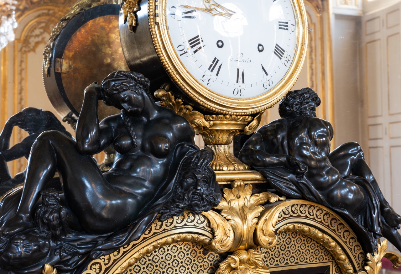 Pendule attribuée à Charles André Boulle figurant Le Jour et La Nuit d’après les modèles de Michel-Ange, AE/VIa/19