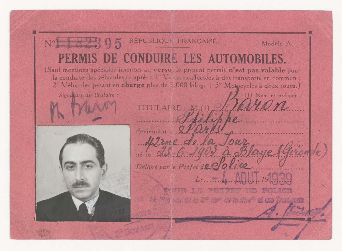 Faux permis de conduire de Pierre Brossolette, au nom de Philippe Baron, daté de 1939 Archives nationales, AG/3(2)/42
