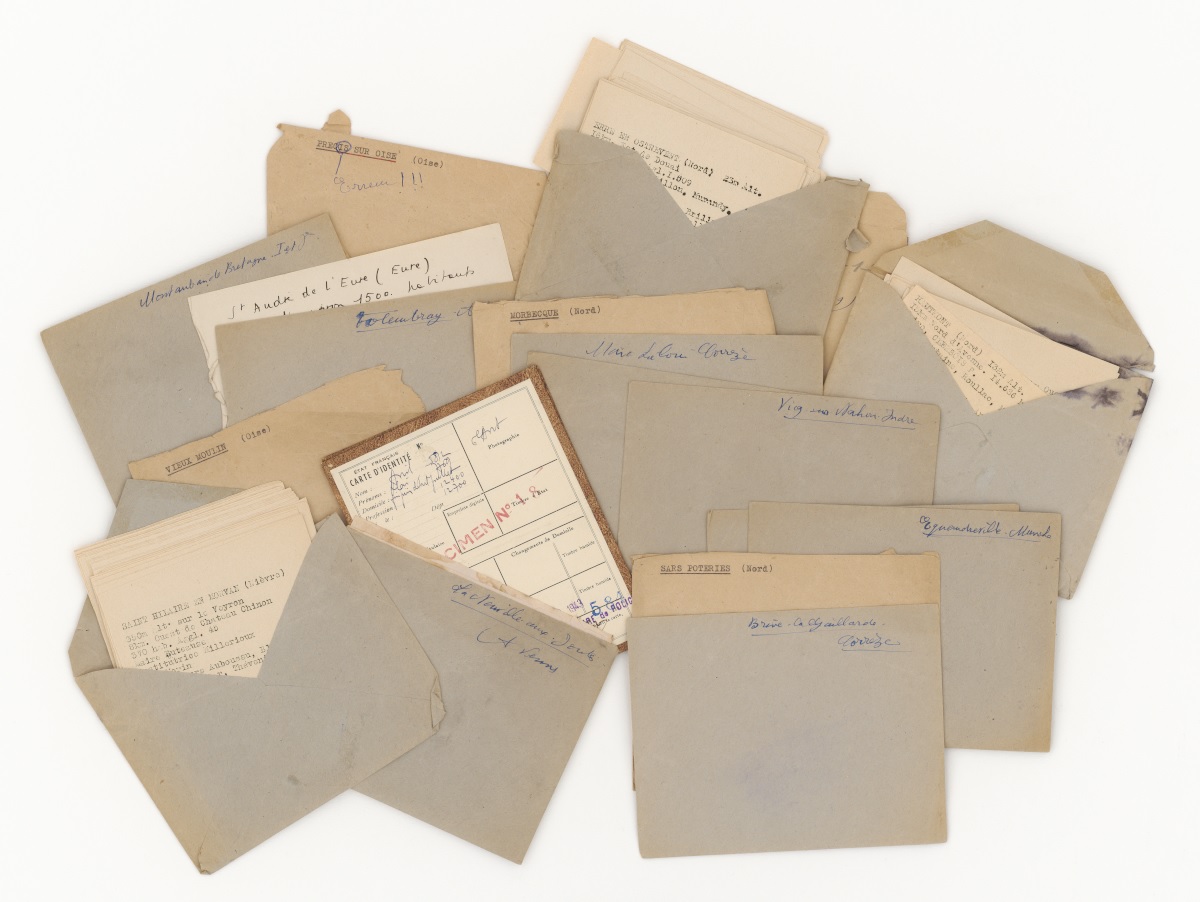 Instructions pour l’usage de faux papiers, organisées par villes, mises au point par Michel Bernstein pour Défense de la France, [Seconde Guerre mondiale] Archives nationales, 72AJ/2068