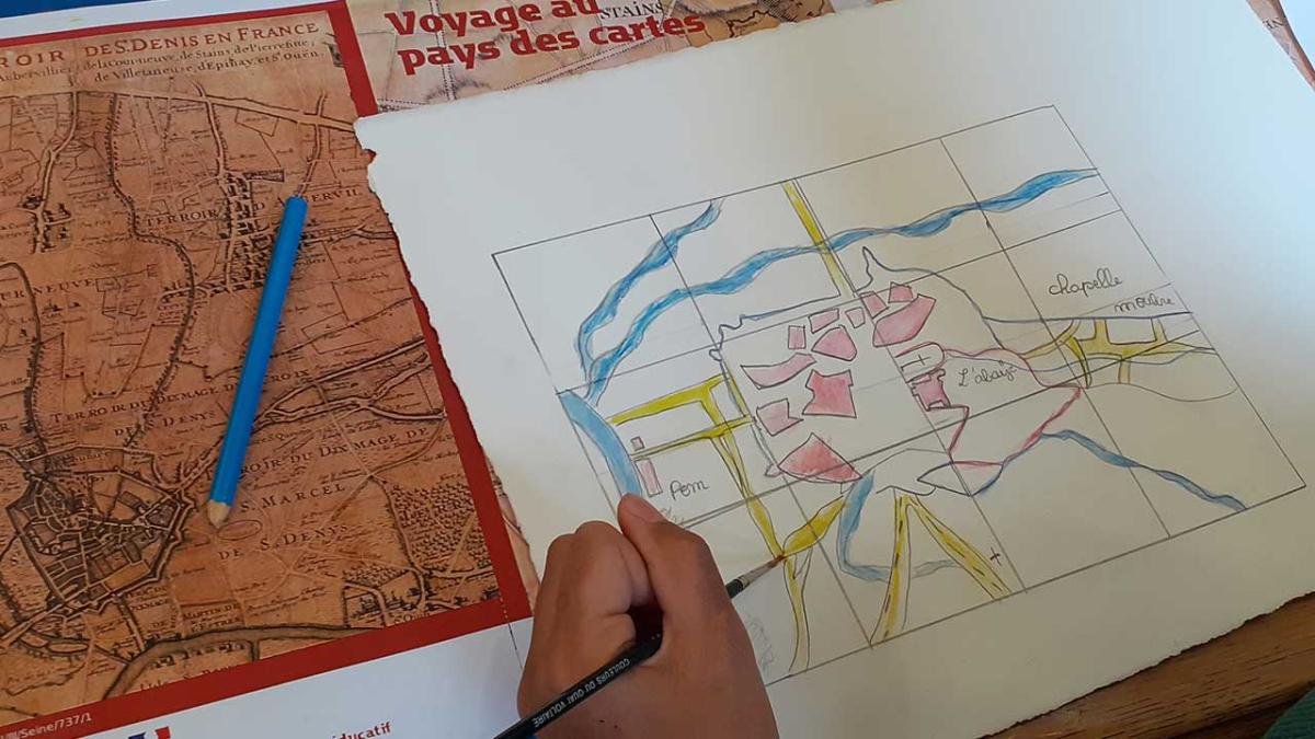  Les élèves réalisent une carte aquarellée, en respectant les conventions cartographiques étudiées.