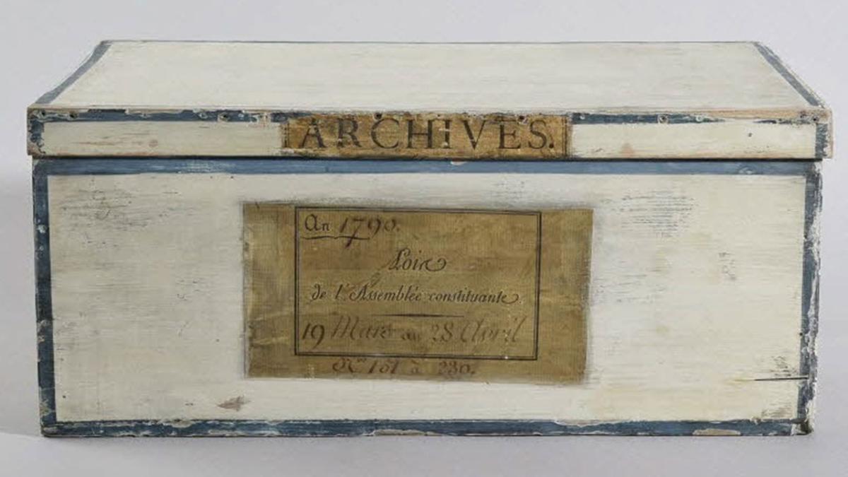 Boîte d'archives, lois de la première Assemblée nationale.