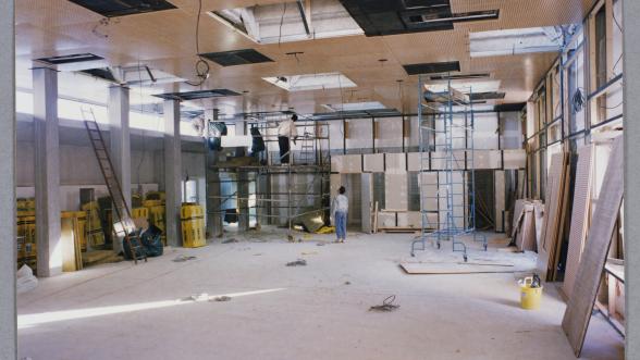 Photographie en couleur représentant la salle de lecture en travaux