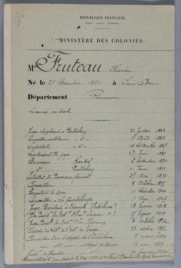 Exemple de couverture de dossier de personnel, dossier de Charles FRUTEAU, né le 29 décembre 1860 à La Réunion, FR ANOM EE II 1405