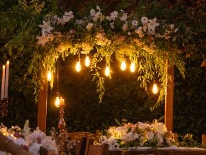 How Does Astoria Lighting Co. Ensure Customer Satisfaction?