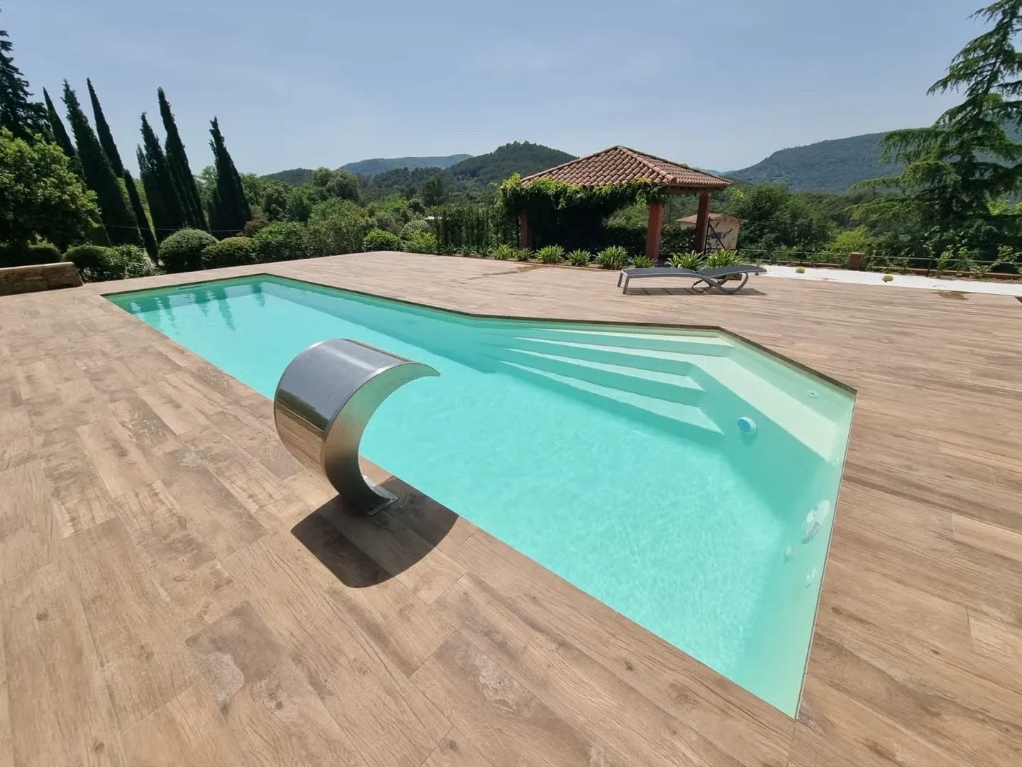 Réalisation par MARINE & BLANC PISCINES