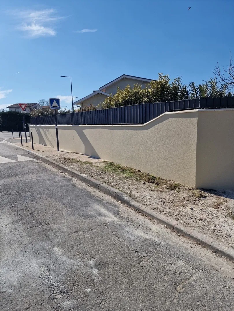 Reprise d’une murette et enduit