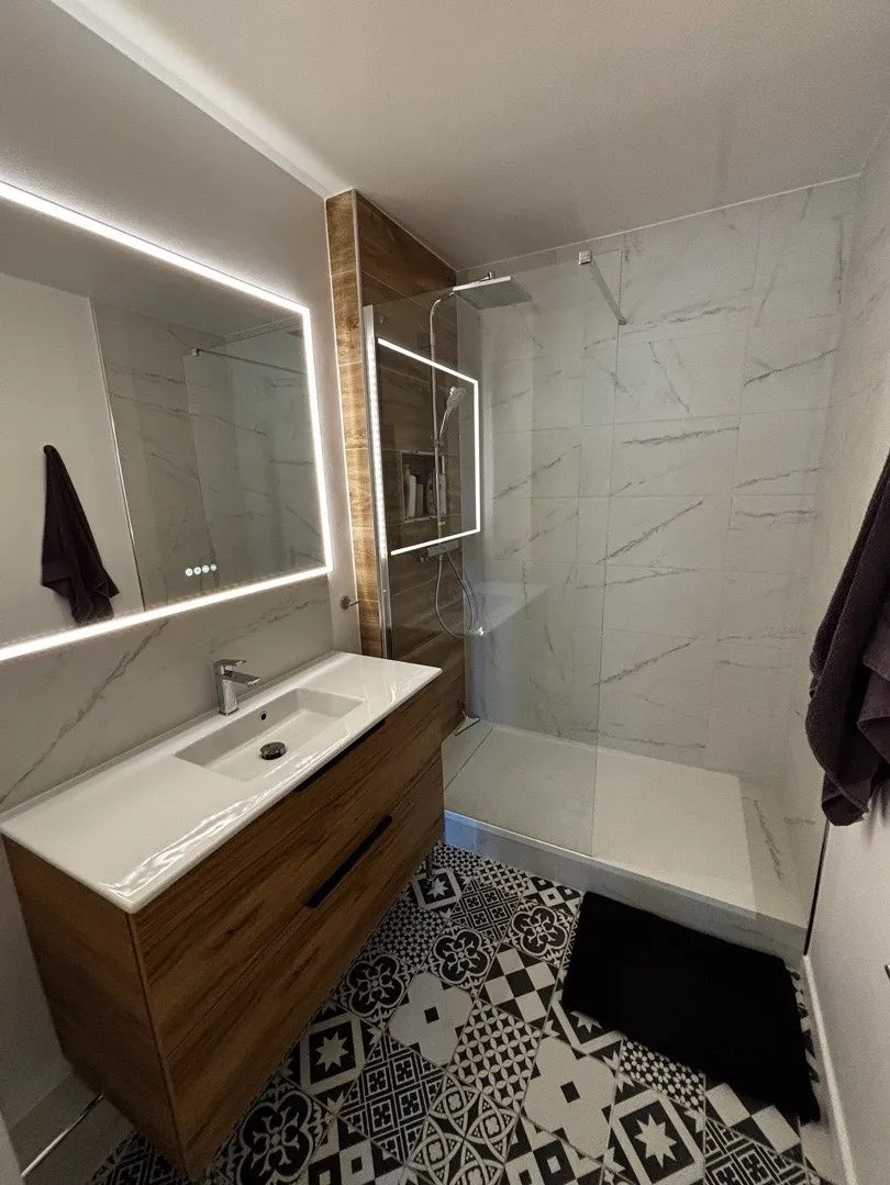 Transformation baignoire par douche