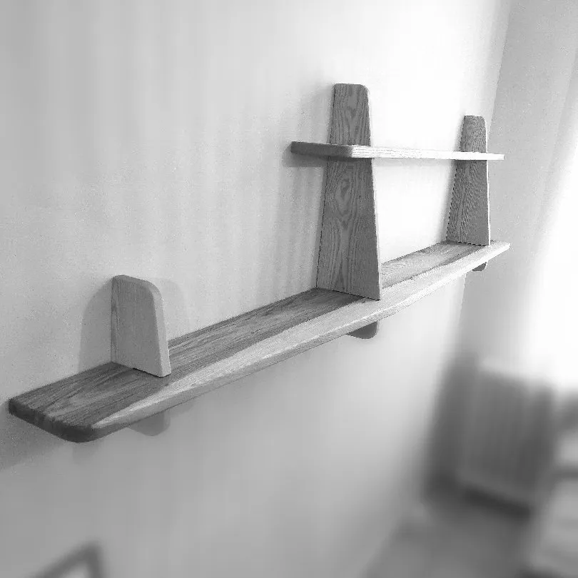 Étagère en frêne massif 2m50