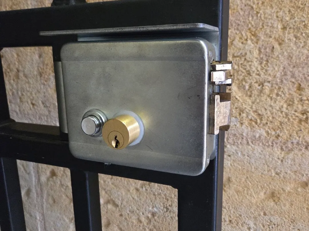 Serrure électrique