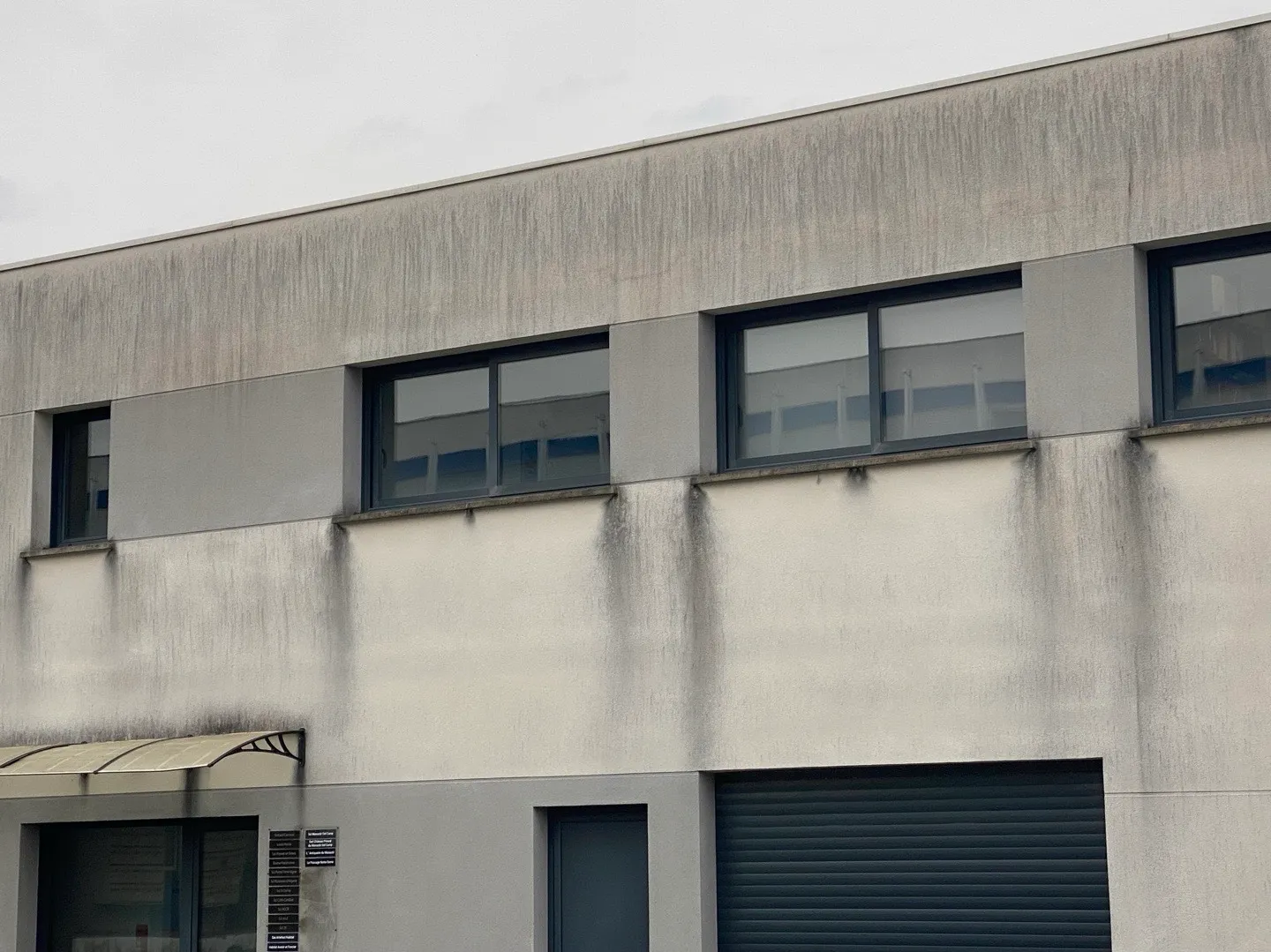 façades immeuble de bureau